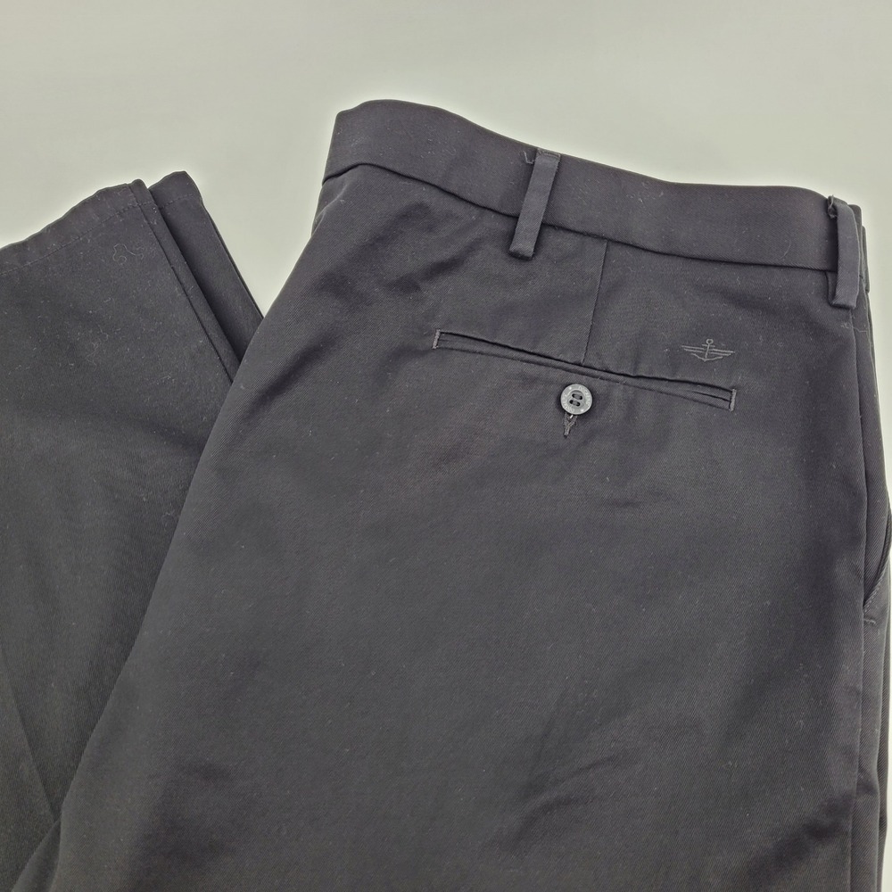 Dockers Signature Khaki D3 Classic Fit Black Cotton Pants Mens 44x32 Preppy